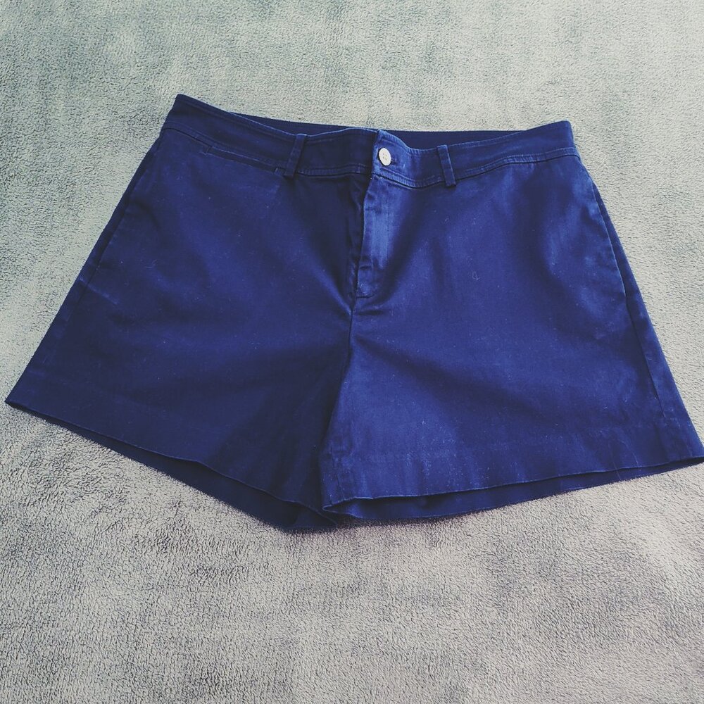 Lauren Ralph Lauren navy blue chino shorts, excellent used condition, size 14